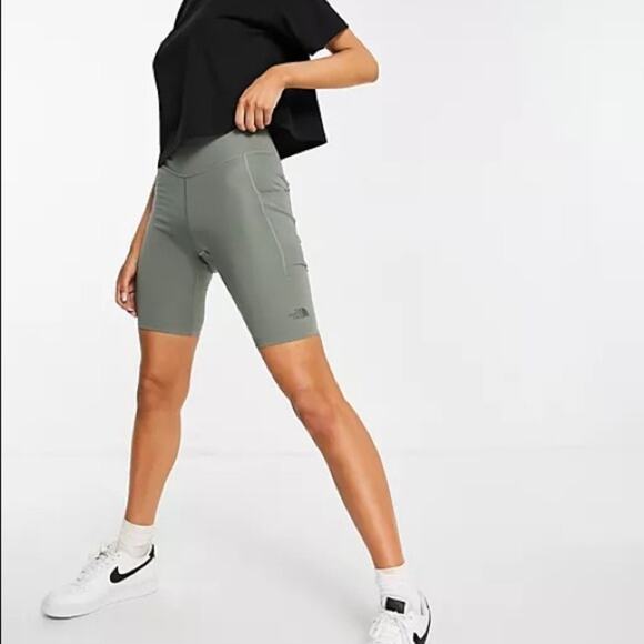 NWT The North Face Motivation Agave Green Shorts - Picture 1 of 6